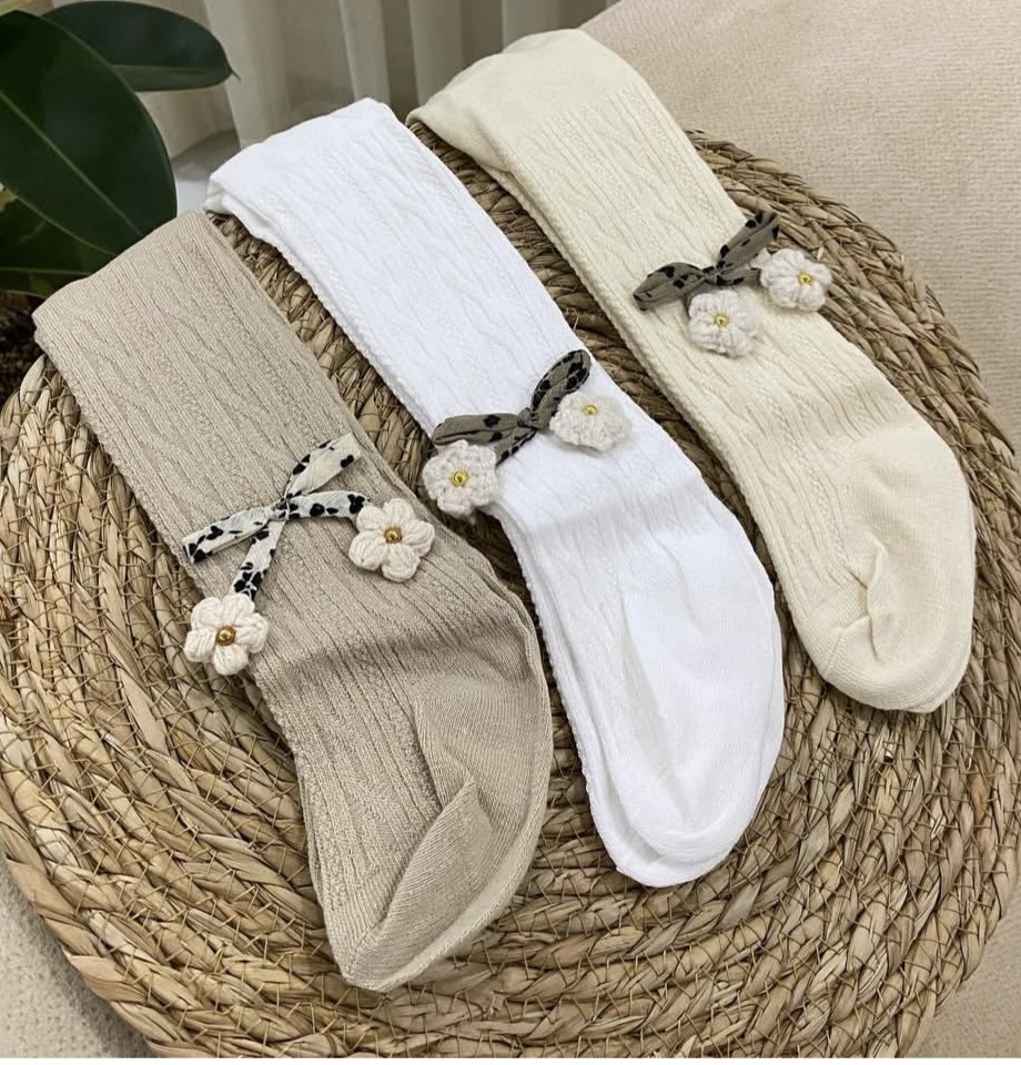 جوراب شلواری پاپیون گلدار - Image 2